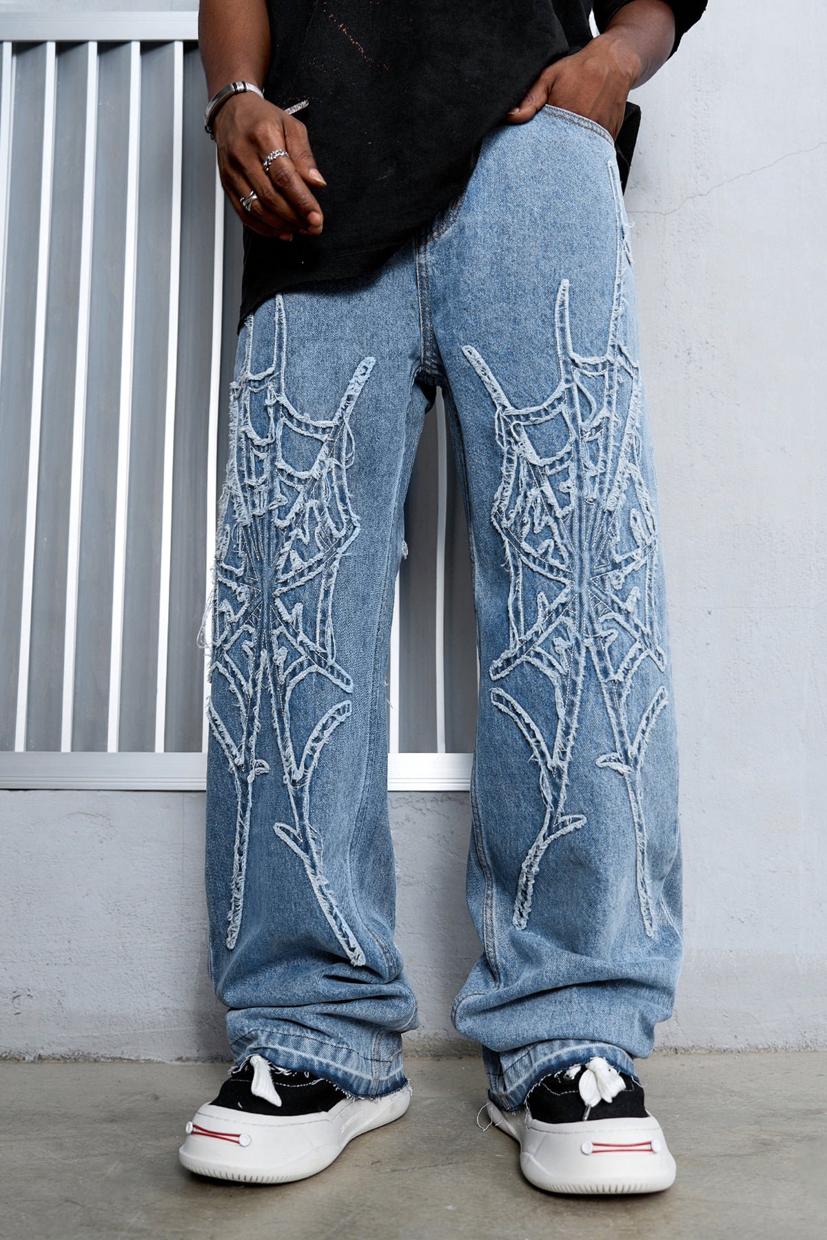 Raw Edge Embroidery Denim Jeans Blue