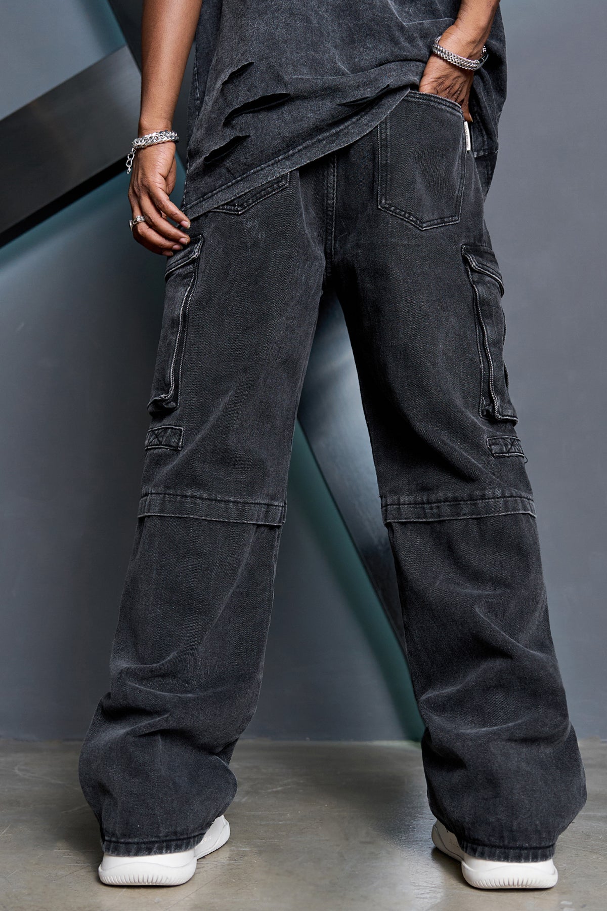 Structured Grommet Strap Cargo Jeans