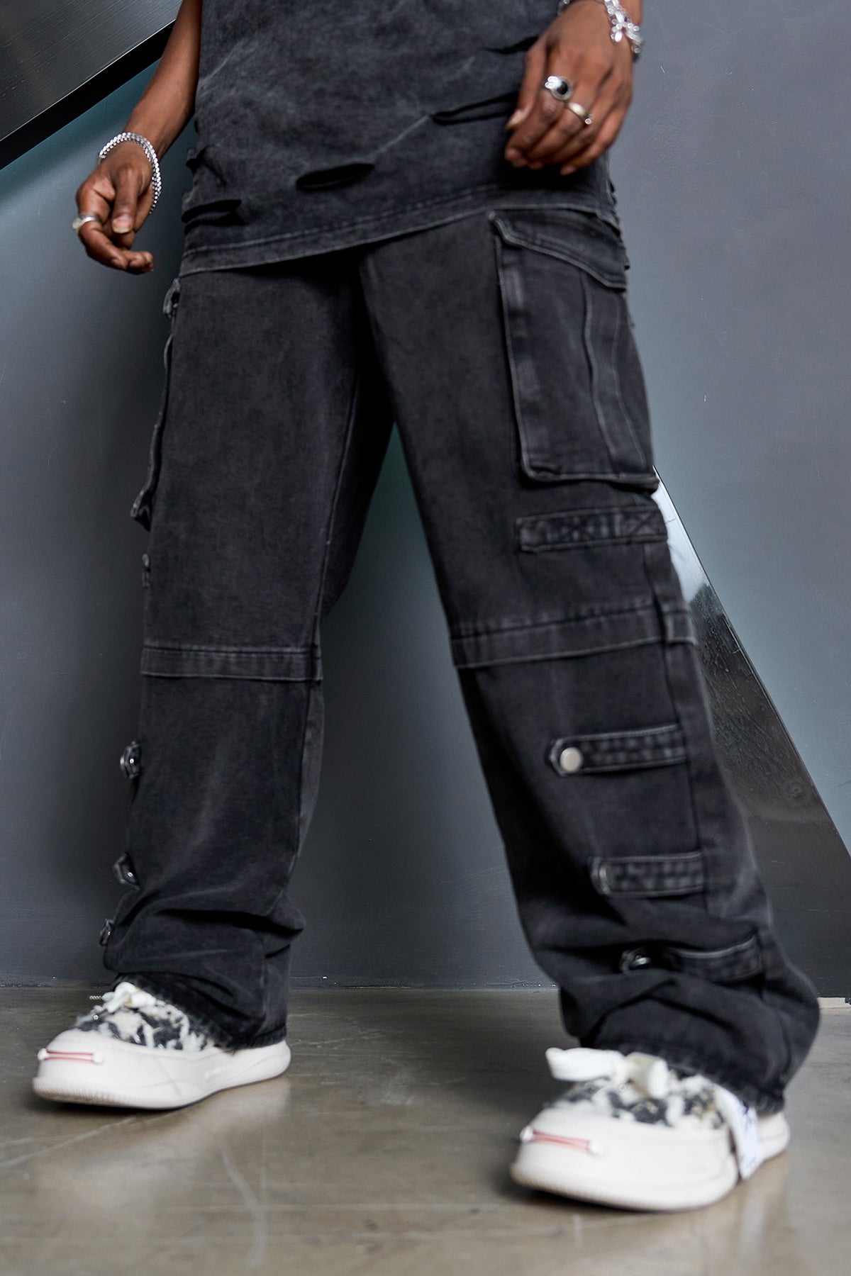 Structured Grommet Strap Cargo Jeans